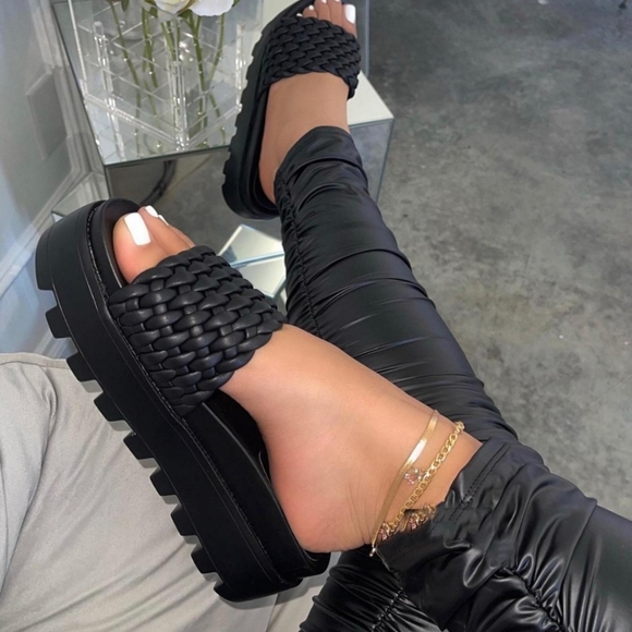 ⚫ Just In 💓😍 Black night out Sandals - Picture 2 of 3